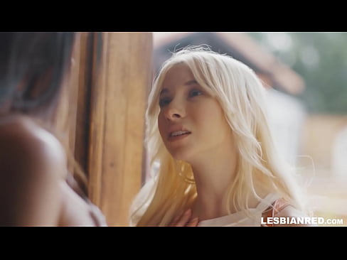 ❤️ Kız birkaç ay sonra eve gelir ve üvey annesinin amını yemeye başlar ❤❌ Sikiş videosu bizde ❌